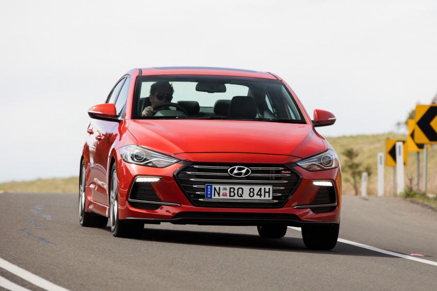  Hyundai Elantra SR Turbo 2016 года  (AU) (фото 11 из 31)